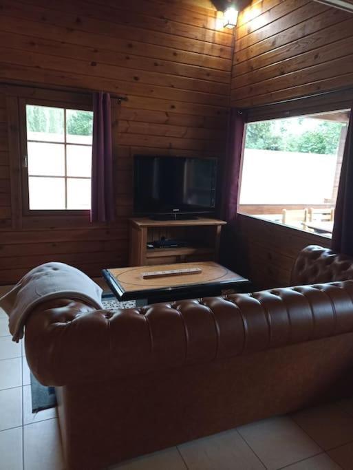Chalet A La Campagne Bury  外观 照片