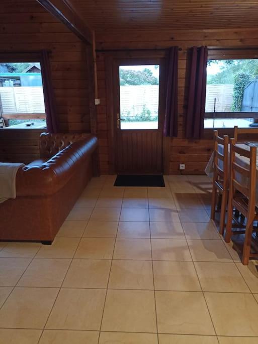 Chalet A La Campagne Bury  外观 照片